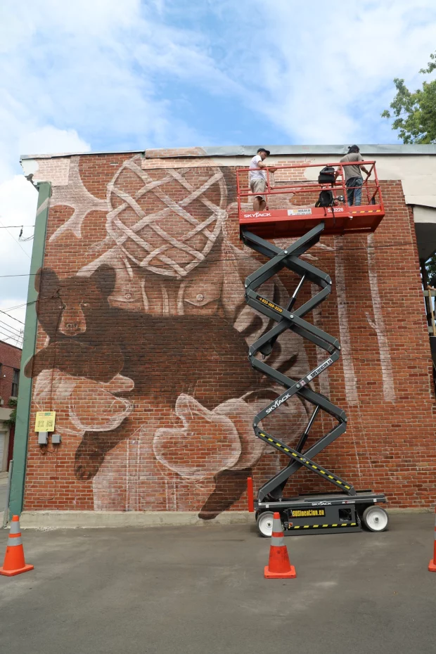 Dans le cadre du projet PAM 2020, l'artiste Ruben Carrasco a réalisé deux murales à Montréal, au cœur du quartier Sainte-Marie, pour célébrer et promouvoir le respect de l'environnement.